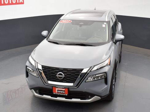 Used 2022 Nissan Rogue Platinum w/ Head-Up Display Package image 35