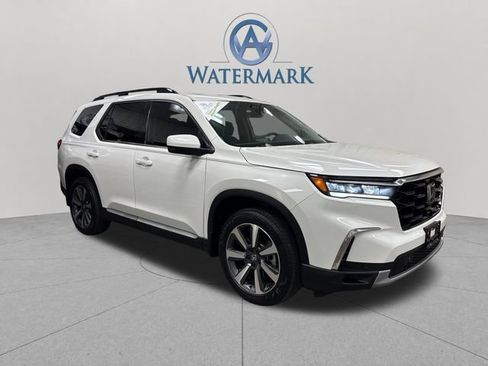 Used 2024 Honda Pilot Touring image 8
