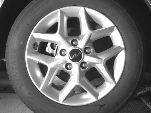 Used 2025 Kia Soul LX w/ LX Technology Package image 15