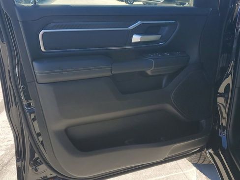 New 2026 RAM 1500 4x4 Crew Cab image 21
