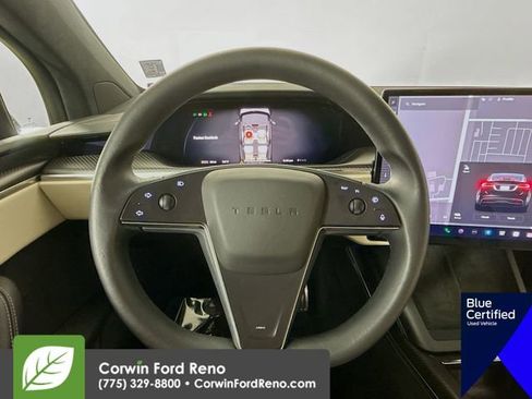 Used 2023 Tesla Model X Plaid image 13