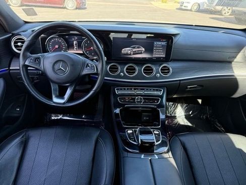 Used 2017 Mercedes-Benz E 300 4MATIC image 21