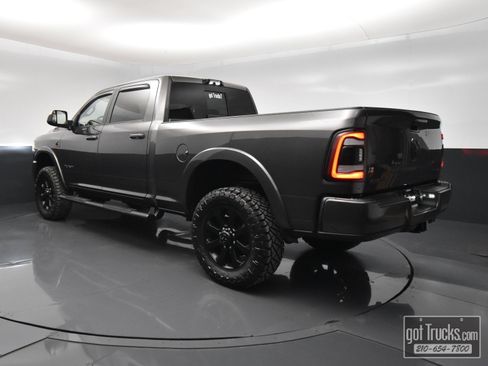Used 2022 RAM 2500 Laramie AWD/4WD image 5