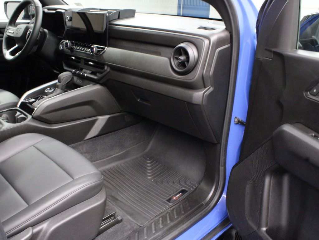 Used 2025 Chevrolet Colorado Trail Boss w/ Midnight Edition AWD/4WD image 39