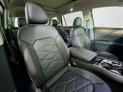 New 2026 Volkswagen Atlas SE AWD/4WD image 28