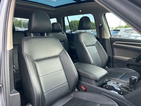 Used 2022 Volkswagen Atlas SE w/ Panoramic Sunroof Package image 40