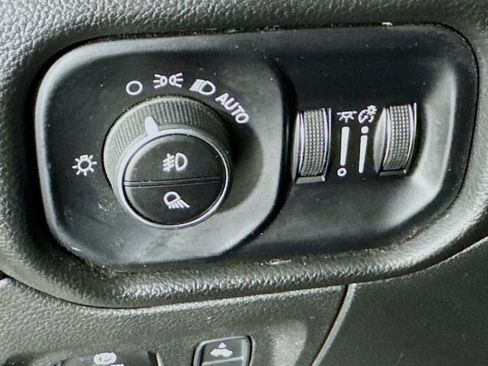 Used 2025 RAM 1500 Big Horn AWD/4WD image 14