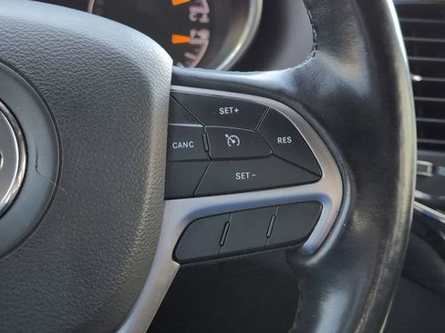 Used 2021 Jeep Grand Cherokee Laredo X image 24