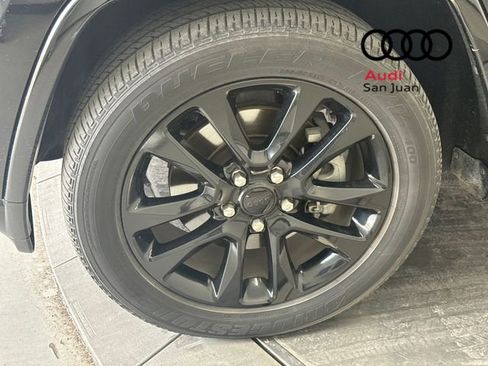 Used 2021 Jeep Grand Cherokee Laredo X image 5