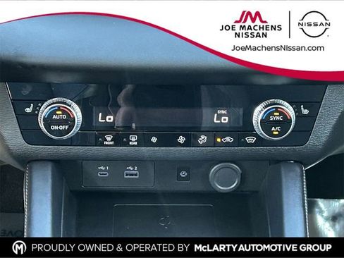New 2026 Nissan Rogue SL AWD/4WD image 18