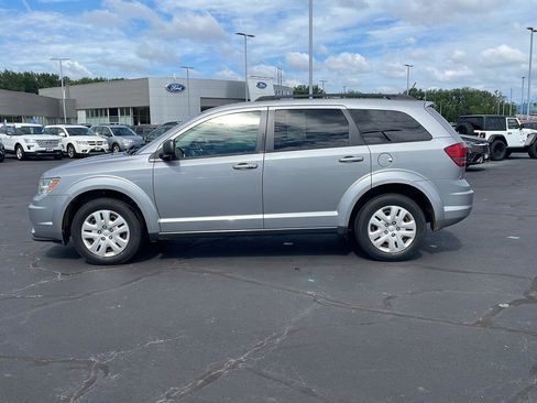 Used 2016 Dodge Journey SE FWD image 2