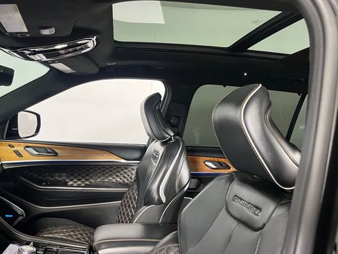 Used 2021 Jeep Grand Cherokee L Summit image 14