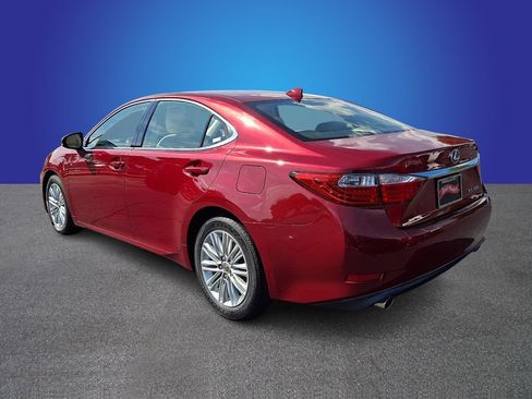 Used 2015 Lexus ES 350 w/ Luxury Package FWD image 6