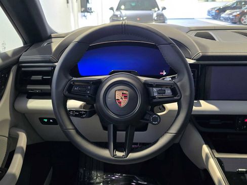 New 2026 Porsche Macan 4 Electric AWD/4WD image 22
