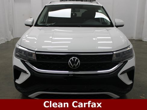 Used 2022 Volkswagen Taos SE image 2