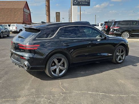 Used 2022 Genesis GV70 3.5T Sport w/ Sport Prestige Package AWD/4WD image 8