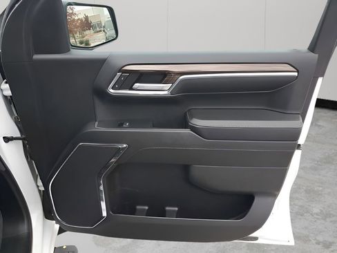 Used 2024 Chevrolet Silverado 1500 LT Trail Boss w/ Protection Package AWD/4WD image 14