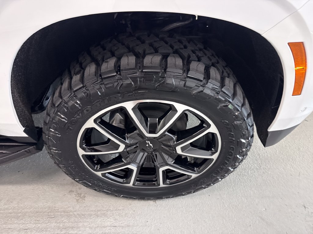 New 2026 Chevrolet Tahoe RST w/ Comfort Package AWD/4WD image 5