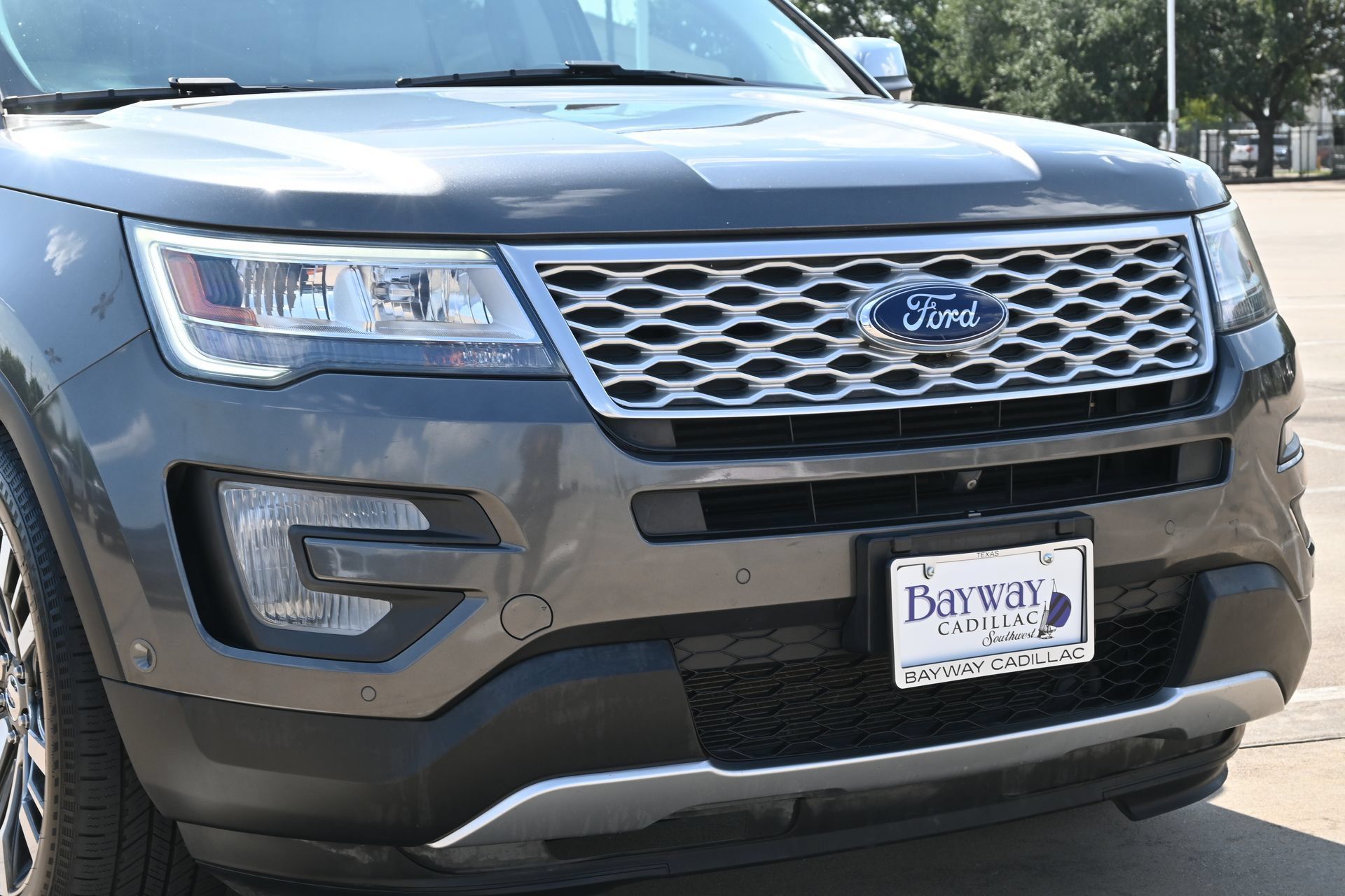 Used 2017 Ford Explorer Platinum AWD/4WD image 28