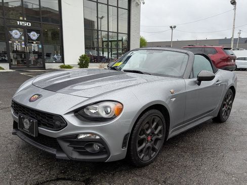Used 2017 FIAT 124 Spider Abarth RWD image 2