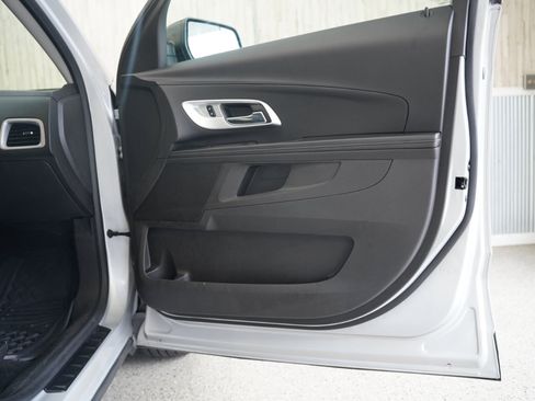 Used 2014 Chevrolet Equinox LS image 29
