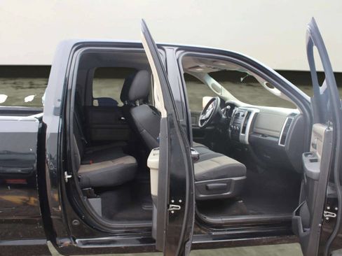 Used 2012 RAM 1500 Classic SLT image 5