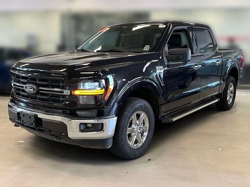 Used 2025 Ford F150 XLT w/ Equipment Group 301A Standard AWD/4WD image 3