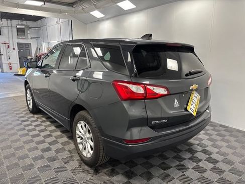 Used 2019 Chevrolet Equinox LS w/ LS Convenience Package AWD/4WD image 4
