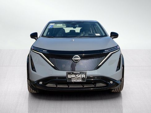 Used 2023 Nissan Ariya AWD image 8