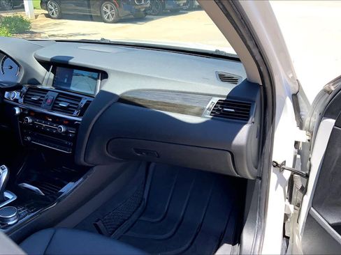 Used 2017 BMW X3 xDrive28i AWD/4WD image 17
