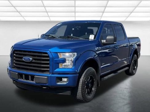 Used 2017 Ford F150 XLT w/ Equipment Group 302A Luxury AWD/4WD image 5