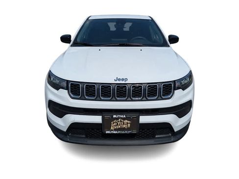 Used 2024 Jeep Compass Sport AWD/4WD image 2