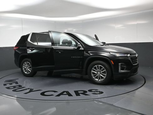 Used 2023 Chevrolet Traverse LT FWD image 22