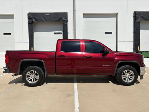 Used 2016 GMC Sierra 1500 SLE w/ SLE Value Package AWD/4WD image 2