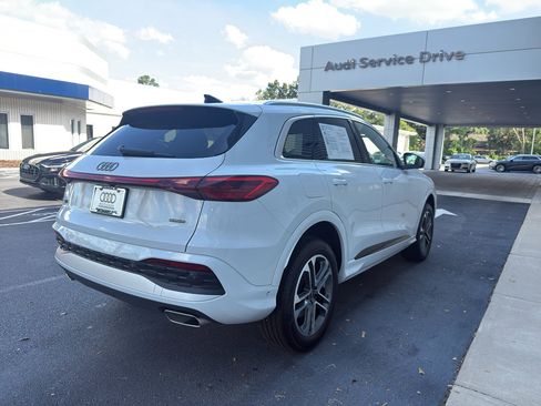 Certified 2025 Audi Q5 Premium w/ Convenience Package AWD/4WD image 6