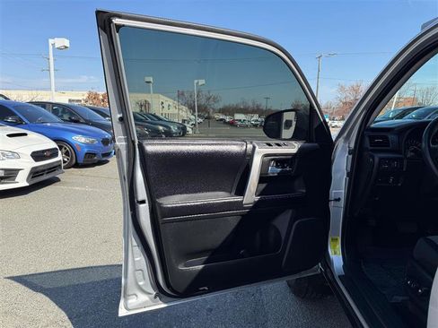 Used 2016 Toyota 4Runner SR5 RWD image 22