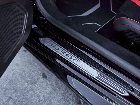 Used 2024 Lamborghini Huracan STO image 41