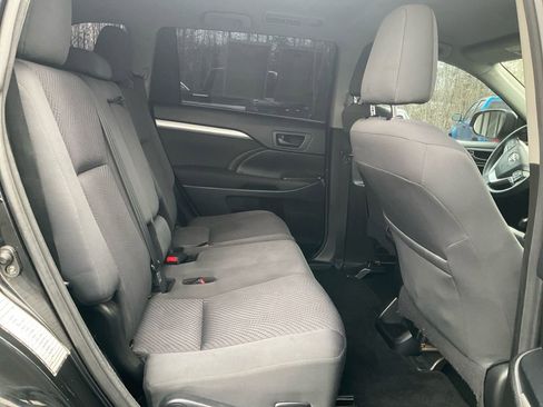 Used 2018 Toyota Highlander LE image 13