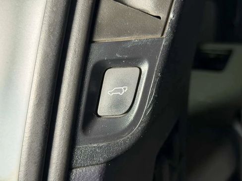 Used 2013 Toyota Sequoia Platinum AWD/4WD image 16