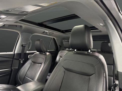 Used 2023 Ford Explorer Limited image 7