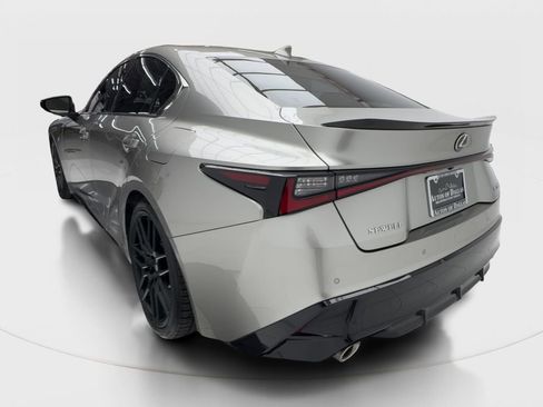 Used 2022 Lexus IS 350 F Sport RWD image 10