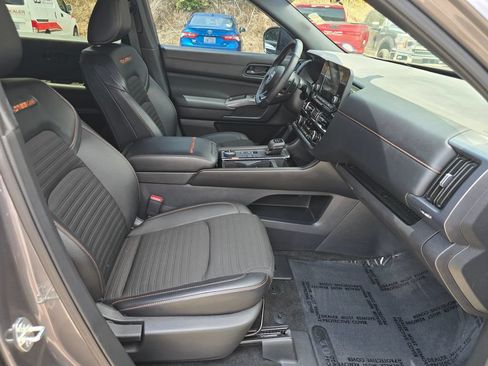Used 2024 Nissan Pathfinder Rock Creek AWD/4WD image 29