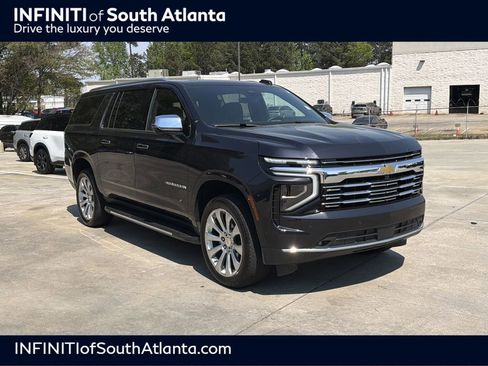 Used 2025 Chevrolet Suburban Premier AWD/4WD image 1