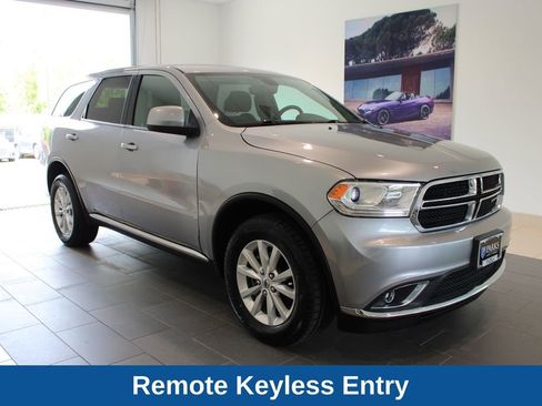 Used 2019 Dodge Durango SXT w/ 3rd Row Seating Group AWD/4WD image 2