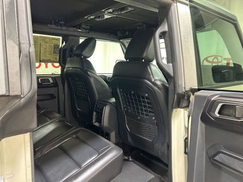 Used 2025 Ford Bronco Badlands AWD/4WD image 13