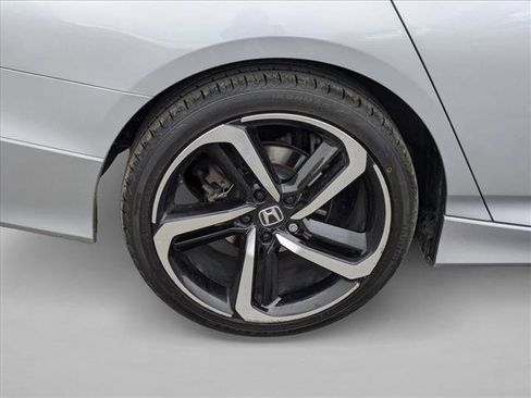 Used 2018 Honda Accord Sport image 26