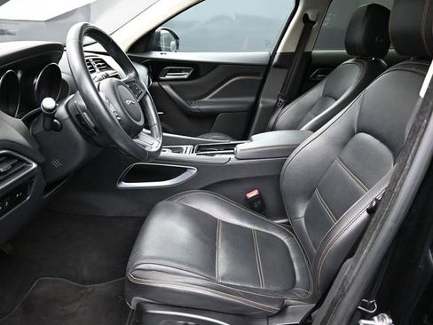Used 2020 Jaguar F-PACE Prestige image 12