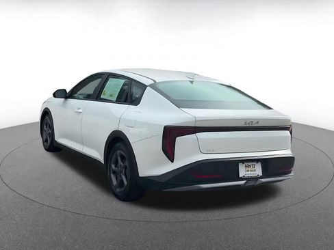Used 2025 Kia K4 LXS image 11