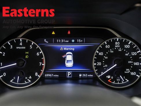 Used 2017 Nissan Maxima Platinum image 18