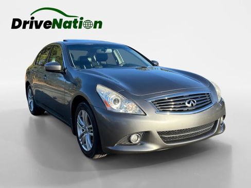 Used 2013 INFINITI G37 x Sedan w/ Premium Pkg image 3